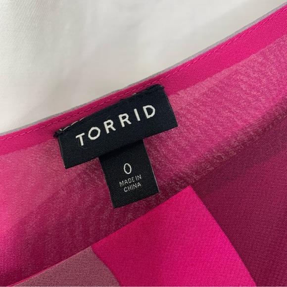 Torrid Size 0 Women’s Pink Sheer Layered Tank with Diagonal Stripes - Picture 3 of 6